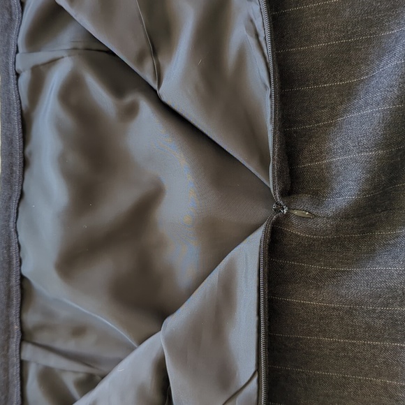 Harve Bernard Gray Pinstripe Wool A Line Skirt Size 12 - Picture 8 of 9